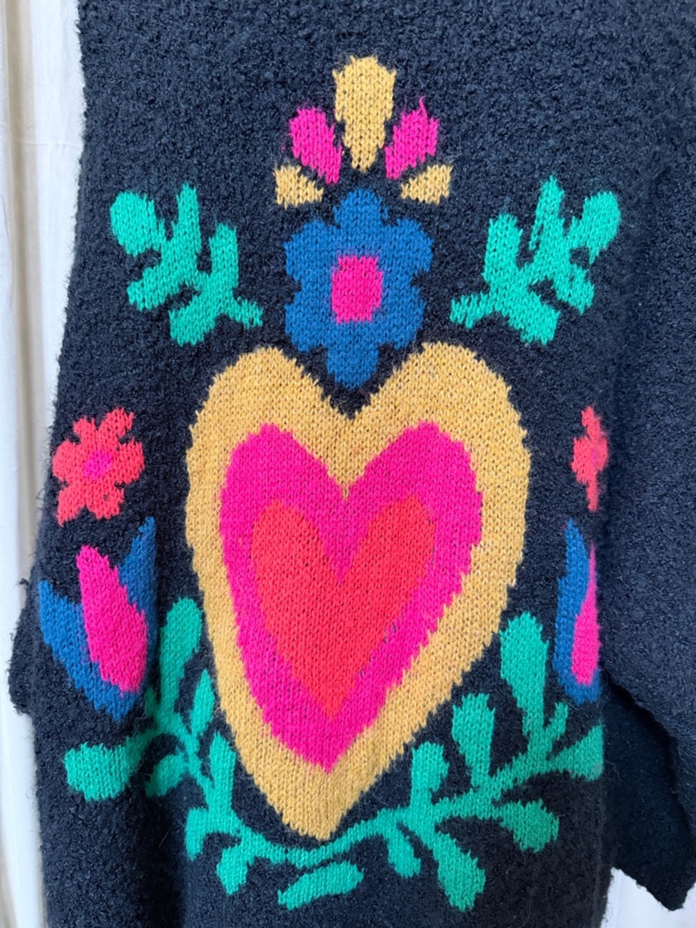 NATURAL LIFE Black L/XL oversized  Sweater Pink, Gold & Teal Heart Floral Motif